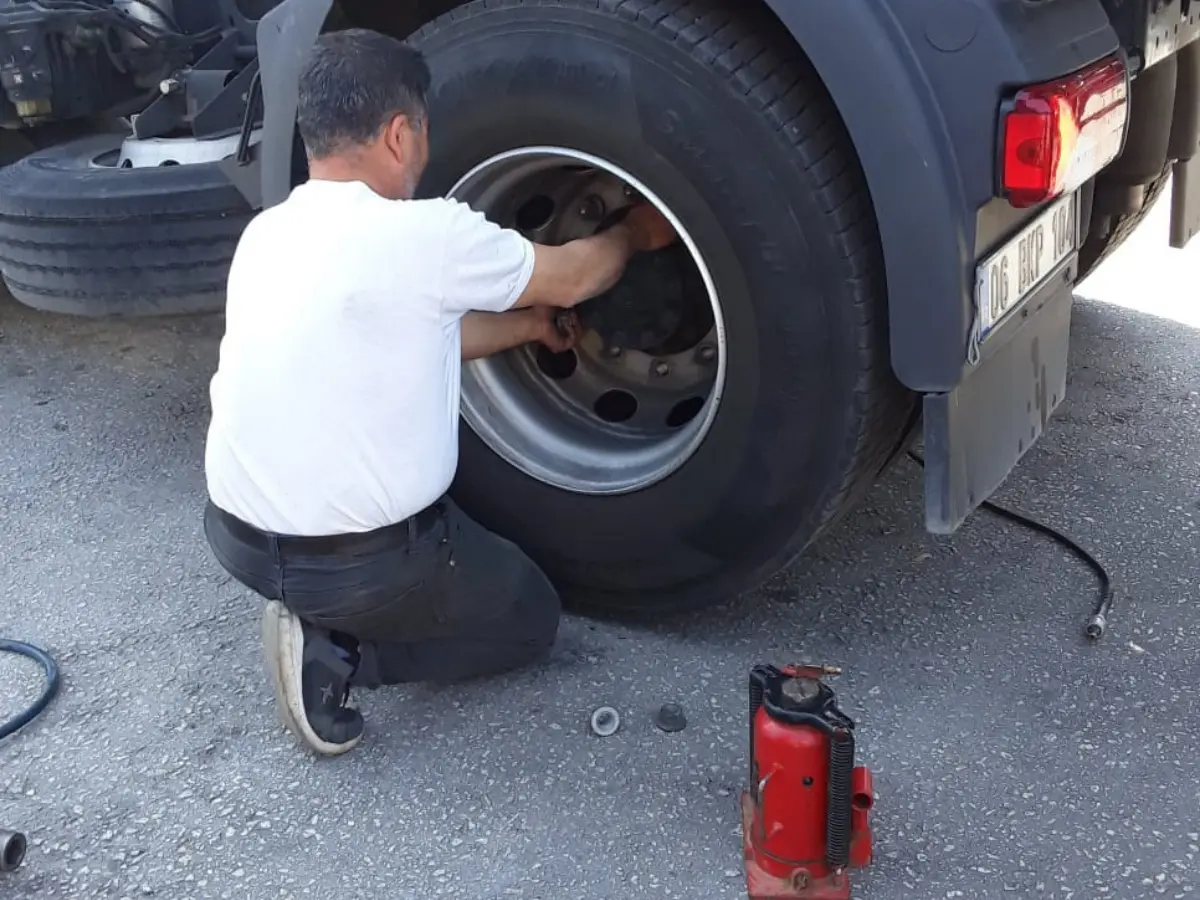 Denizli Oto Lastikçi